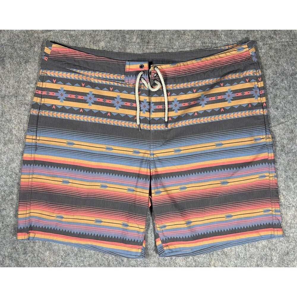 Faherty Doug Good Feather Classic Boardshort Men’s 38 Fire Sky Aztec Swimsuit